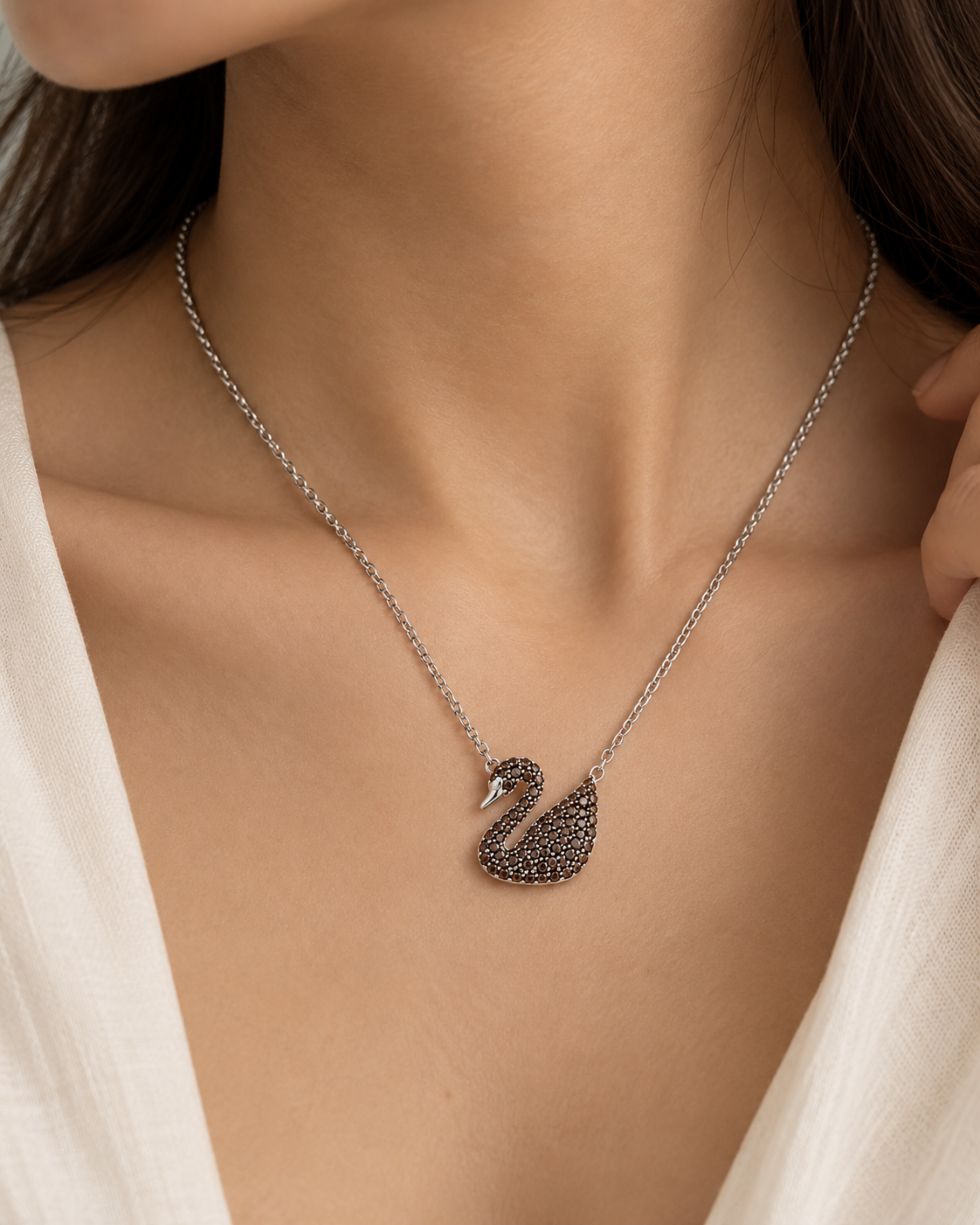 The Midnight Swan Chain