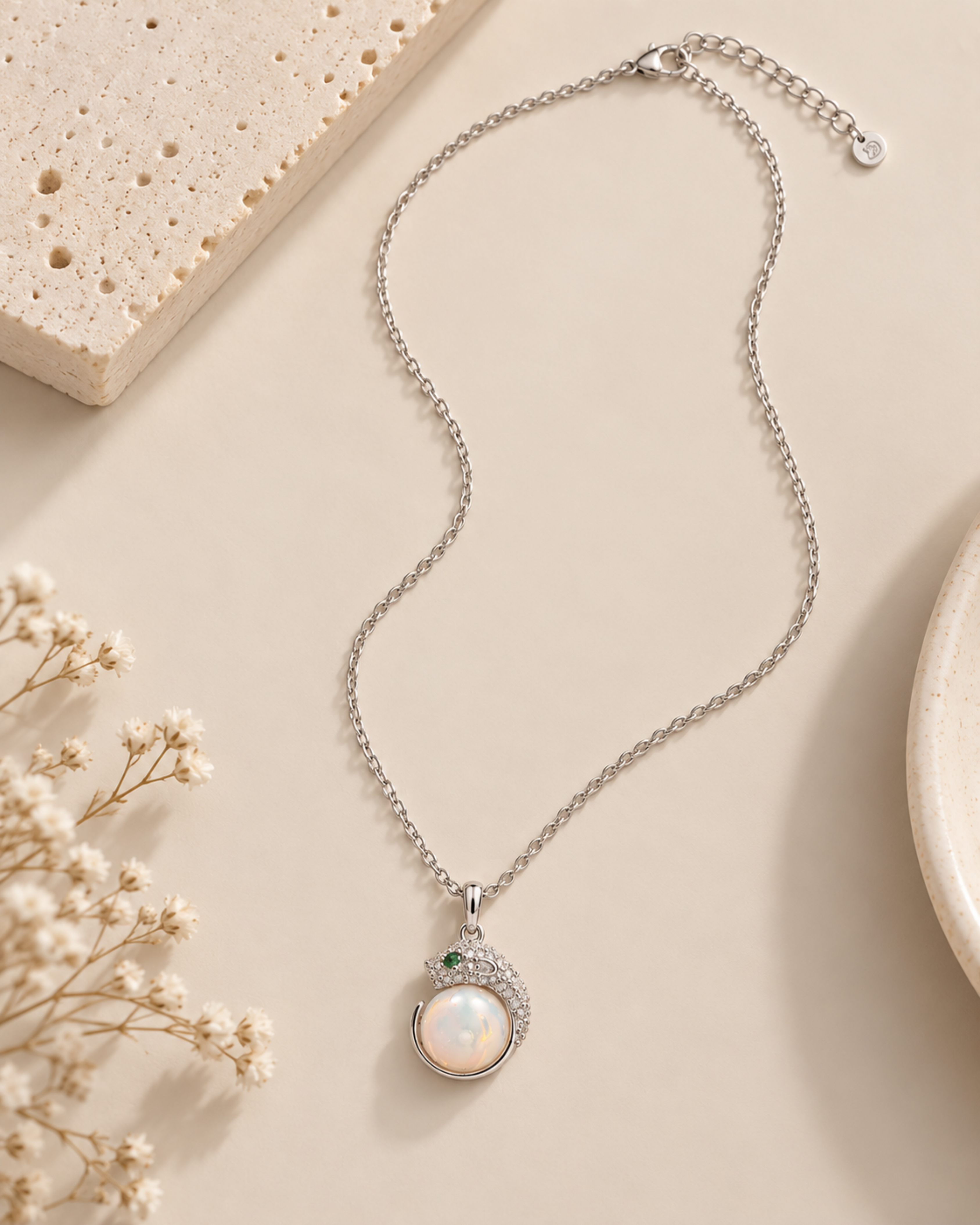 The Panthera Pearl Coiled Chain